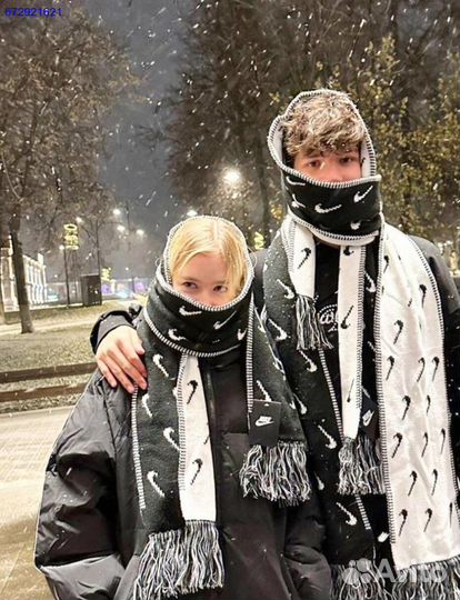 Шарф Nike Swoosh