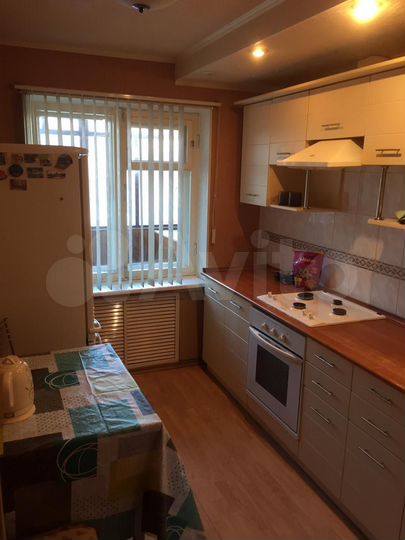 2-к. квартира, 52 м², 2/5 эт.