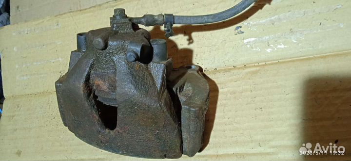 Суппорт передний левый Opel Astra h под диск 308мм