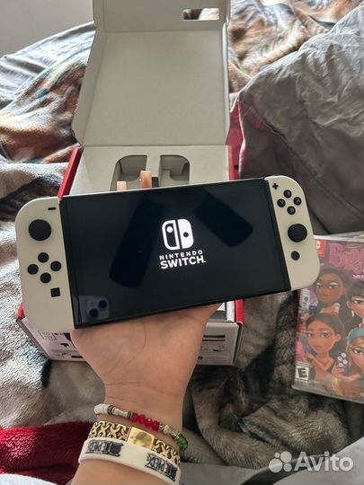 Nintendo switch Oled запакованный