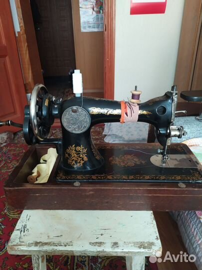 Швейная машина