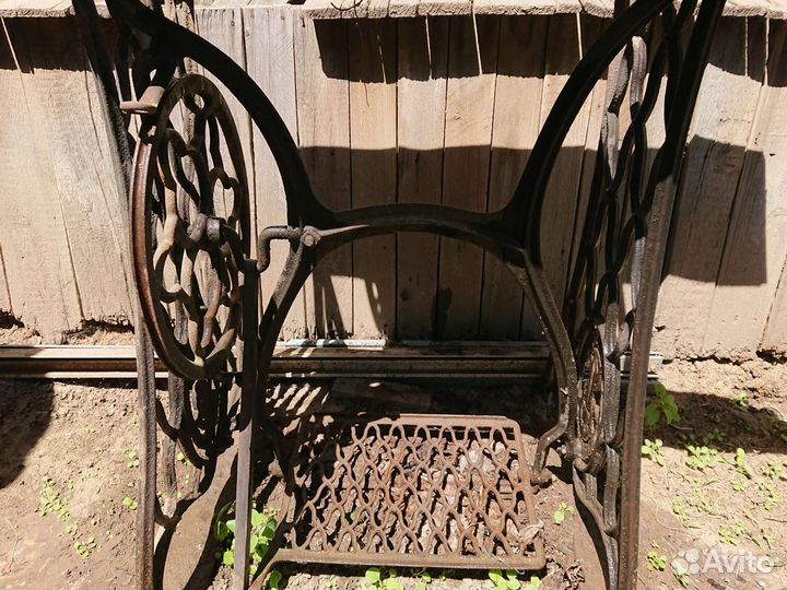 Швейная машина Singer