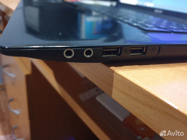 Ноутбук dexp Aquilon O152