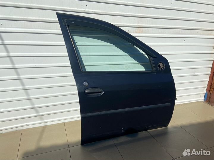 Дверь передняя правая Renault Logan