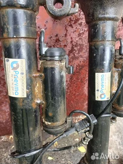 Стойки амортизатора ML 350 W164, GL