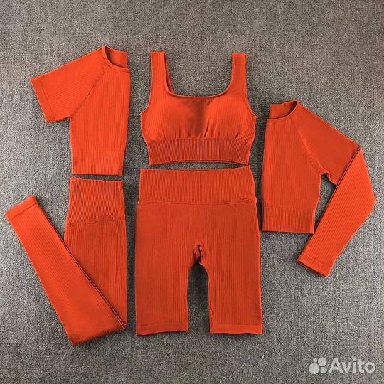 Женский костюм для фитнеса