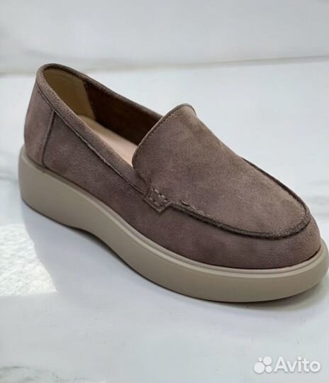 Лоферы женские 39