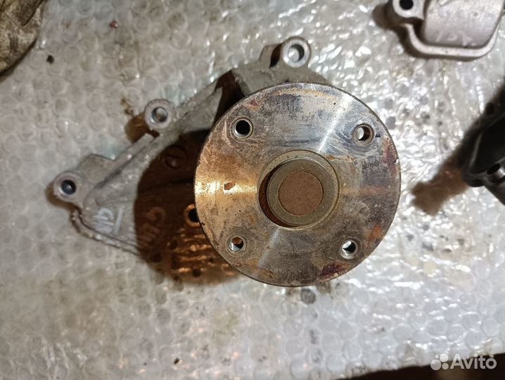 Водяной насос помпа 1.8 G4NA Hyundai Kia