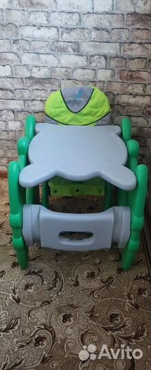 Стол для кормления и отдельно стол и стул