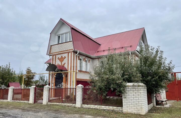 Дом 200 м² на участке 20 сот.