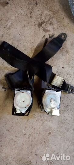 Ремень безопасности Toyota Corolla E15 150