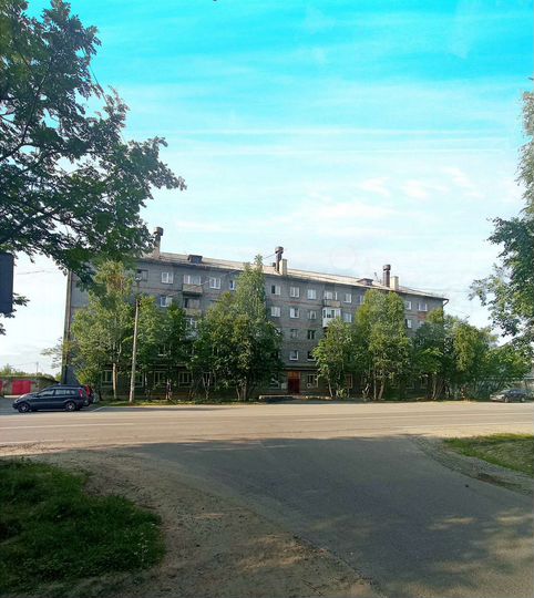 2-к. квартира, 43 м², 3/5 эт.