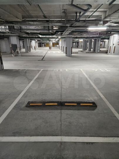 Машиноместо, 14 м²