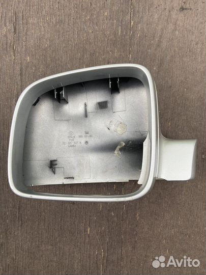 Кожух зеркала левое VW T5