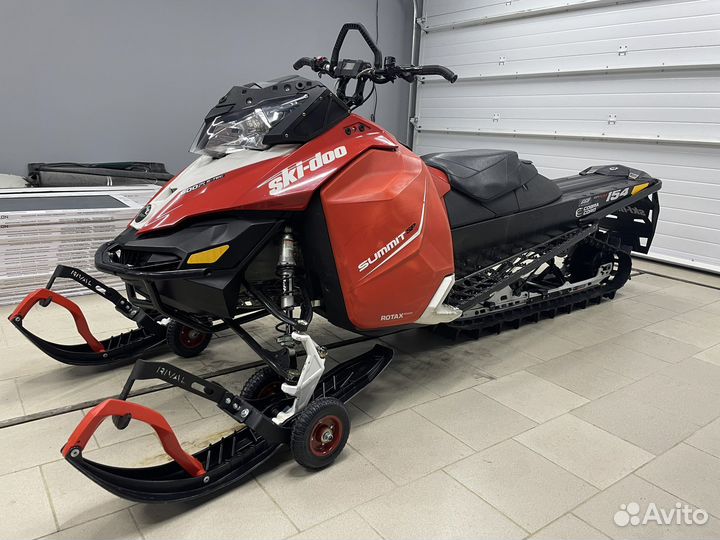 Снегоход BRP Ski-Doo Summit 800 154