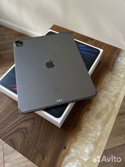 iPad Pro 12.9 Wi-Fi + Cellular 1TB