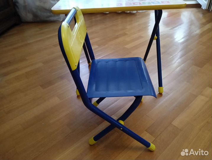 Детский стол и стул