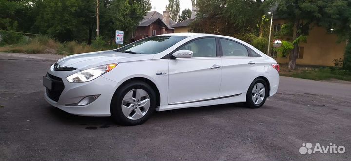 Hyundai Sonata, 2012