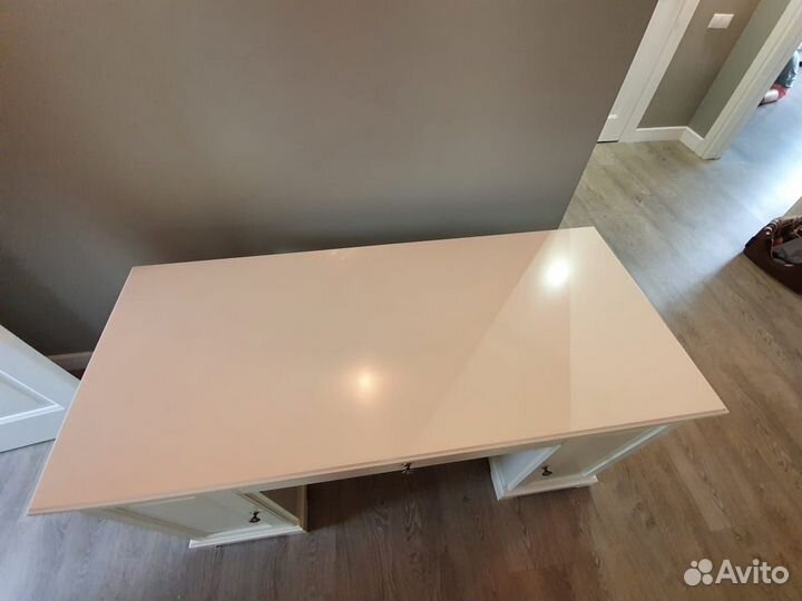 Письменный стол IKEA белый