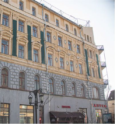 Здание, 8303 м²