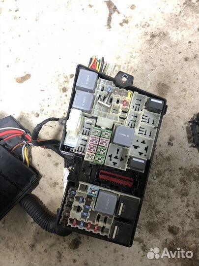 Блок предохранителей подкапотный ford focus 3
