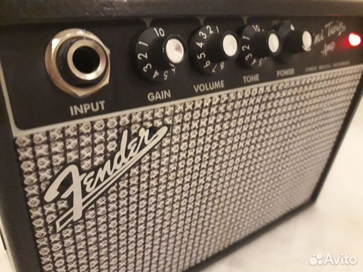 Комбоусилитель Fender Mini Twin Amp