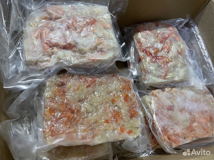 Мясо краба салатное и роза