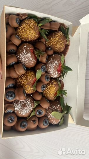 Фрукты в шоколаде