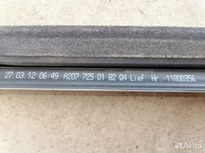 Молдинг стекла хром mercedes w207