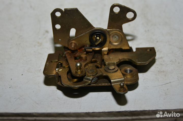 Замок двери газ 3302 Бизнес н.о.левый 110683 brano