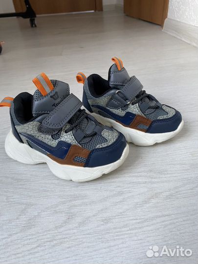 Кроссовки на мальчика 24 размер