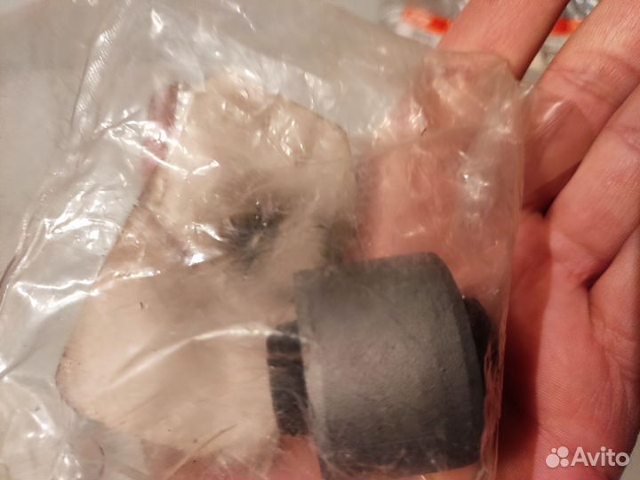 Сайлентблок заднего верхнего рычага Hyundai Sonata