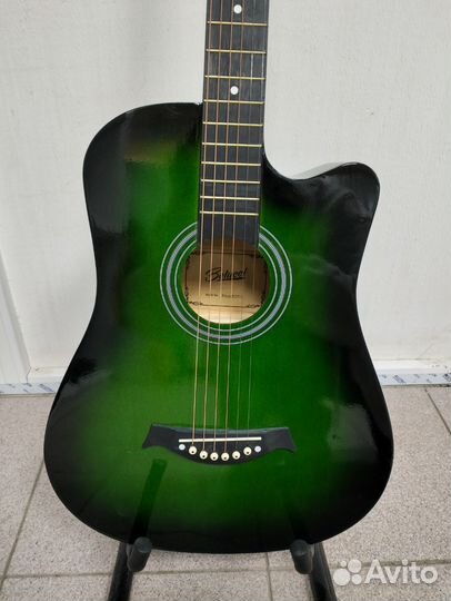 Акустическая гитара