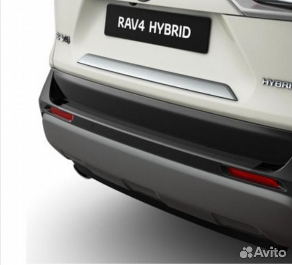 Оригинальная накладка багажника Toyota Rav4 XA50