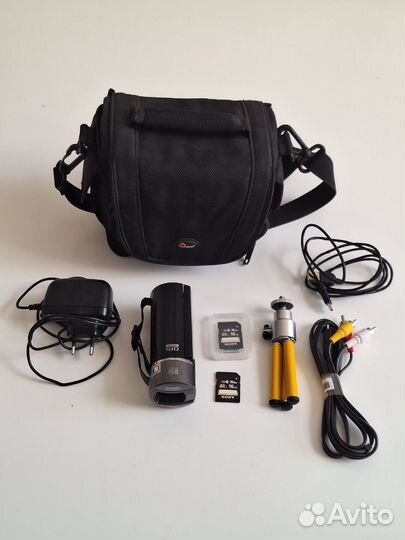 Видеокамера full hd Samsung HMX-Q10BP