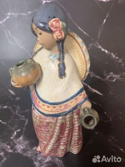 Статуэтка Lladro Девушка с сомбреро 1984 Испания