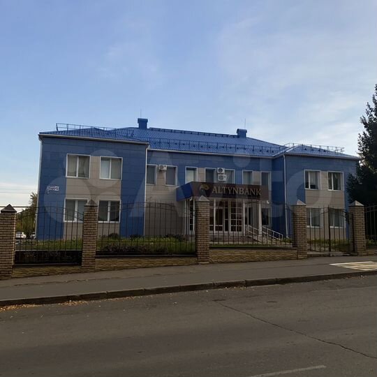 Здание, 695 м²