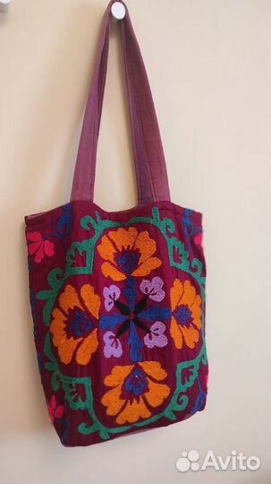 Сумка с двухсторонней вышивкой