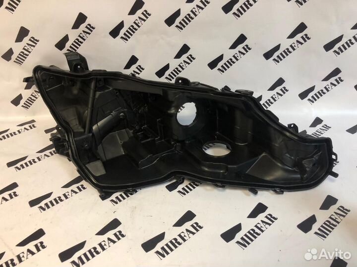 Правый корпус фары Toyota Camry V70 2017-н.в. Led