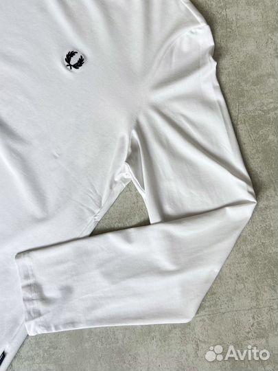 Лонгслив Fred PerrY