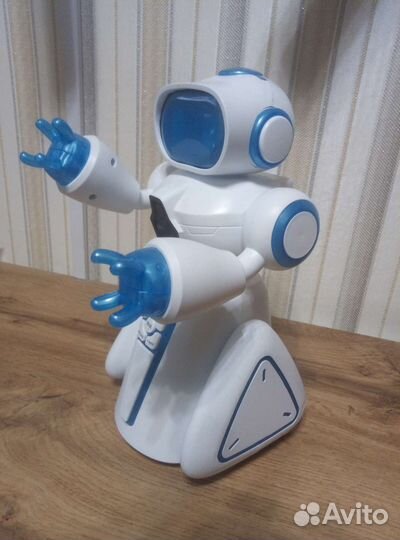 Интерактивный робот