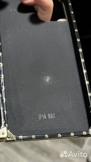 Чехол на iPhone 14