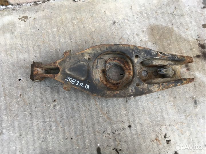 Рычаг задний правый 2S356 Mercedes Benz C208 CLK