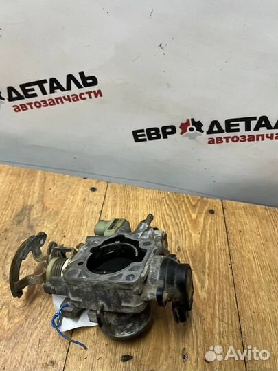 Дроссельная заслонка Toyota Carina E