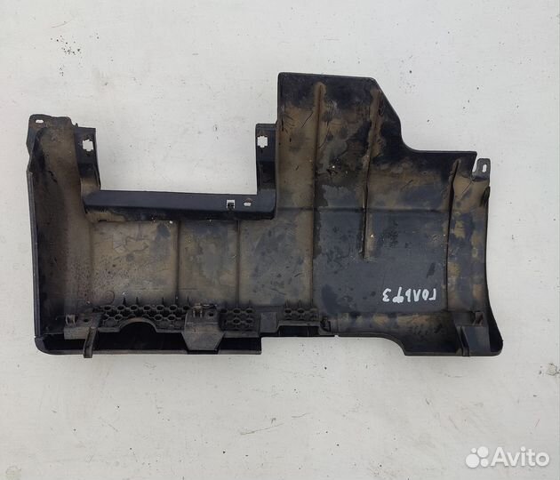 Нижняя накладка торпедо Volkswagen Golf 3