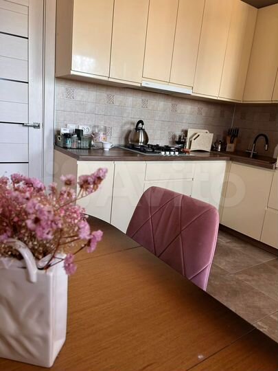 3-к. квартира, 100,2 м², 4/5 эт.