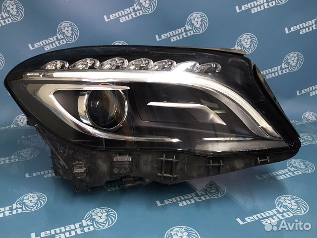 Фара правая Mercedes Benz X156
