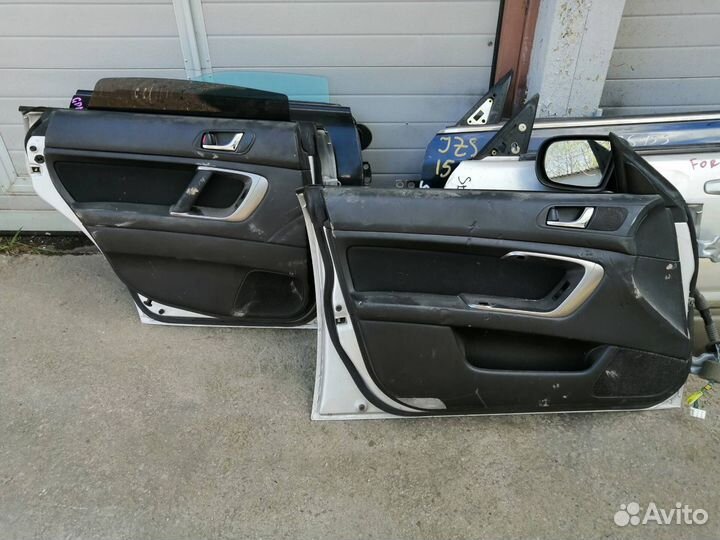 Двери Subaru Legacy BL5