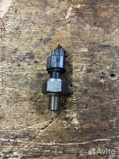 Датчик детонации Toyota Vista