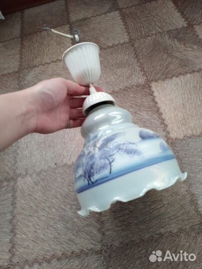 Люстра и плафон